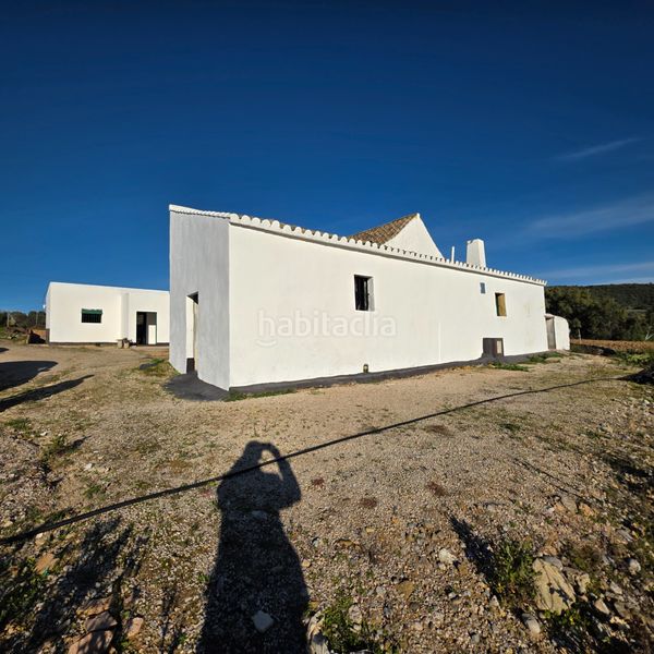 Foto f9b53754-e800-424f-af84-d3c69030b86a. Finca rústica a Arcos de la Frontera