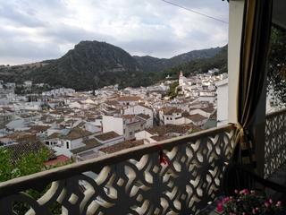 Masia a Ubrique. Casa con terreno y terraza con vistas increíbles.