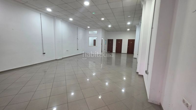 Foto a483c891-330a-486d-a668-8d1a00ba2d5d. Local comercial a Ubrique