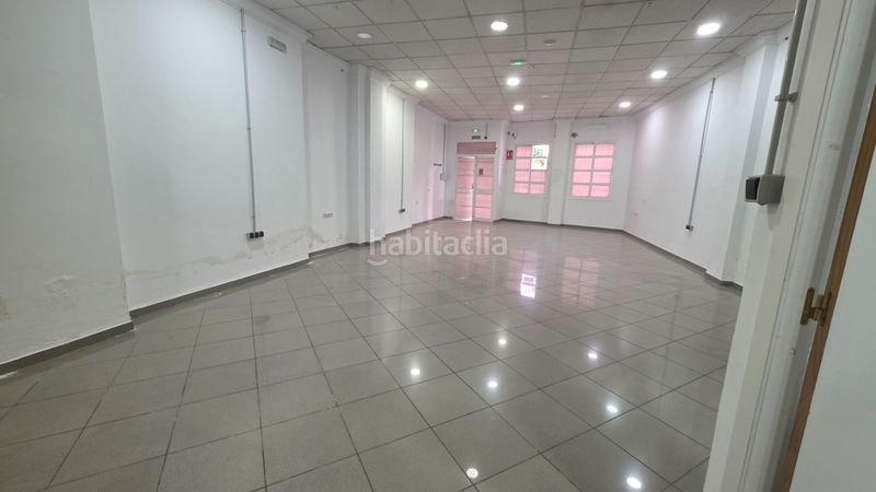 Foto ce4b28f9-b694-450e-9b07-64c559591609. Local comercial a Ubrique
