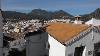 Masia a Ubrique. Casa tradicional con terraza y excelentes vistas.