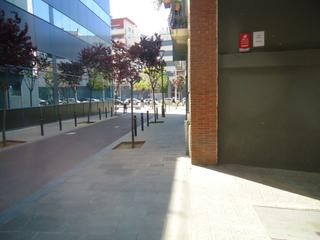 Car parking in Calle monlau 5. Fantástica plaza en primera planta!
