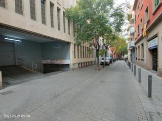 Lloguer Aparcament de moto a Calle neopatria 46. Fácil acceso!