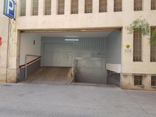 Lloguer Aparcament cotxe a Calle neopatria 46. Pl grande! parking de fácil acceso