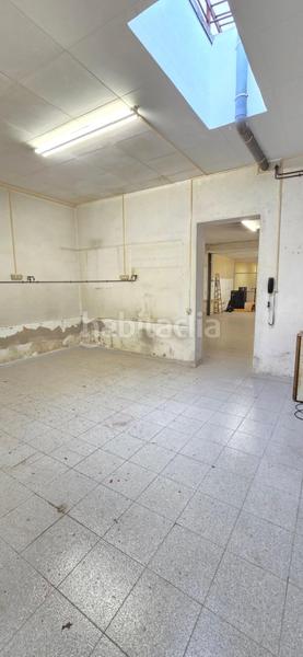 Foto 883e8b3c-bd84-44e1-82b2-9adf7ce777c5. Local comercial a Hostafrancs Barcelona