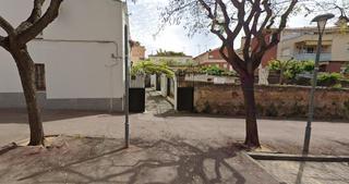 Casa  Carrer sant ramon. Oportunidad casa con jardin en alella