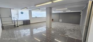 Local Comercial en Calle de Navarra 31