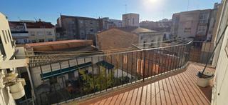 Location Appartement  Carrer miguel de cervantes de. Piso muy luminoso con balcon terraza