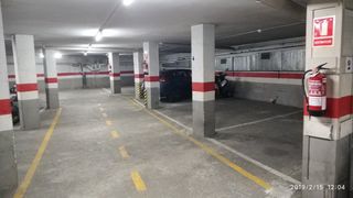 Aparcament cotxe a Calle portugal 5. Doble con ascensor y puerta auto
