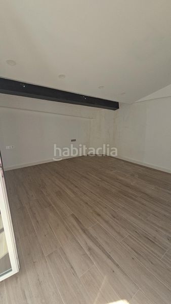 Foto b1b1c90f-5391-43aa-a45e-b009c5f25a56. Casa adossada a Alella
