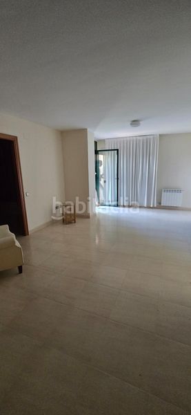 Foto 5ee568a7-0853-405d-b4af-6c91f54f51f2. Casa amb calefacció aparcament piscina a Migjorn Reus