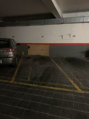 Aparcament cotxe a Carrer de Sants 204