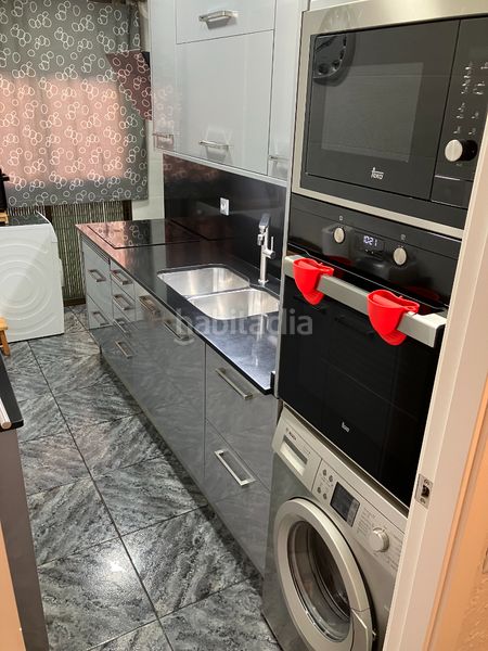 Foto 27a1bce3-2b15-4e1f-a2e8-9827415dd05e. Pis amb calefacció a Sant Ildefons Cornellà de Llobregat