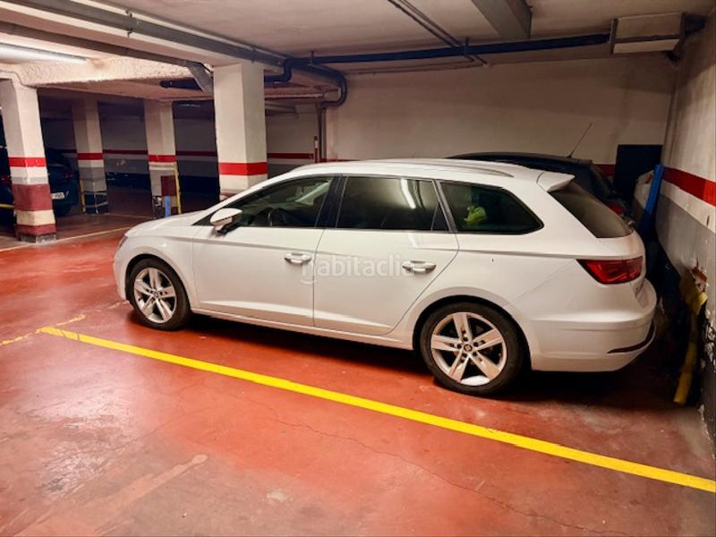 Foto 18cf73a3-b26d-4ca9-ac95-4d7fab617fb2. Parking voiture dans Prosperitat Barcelona