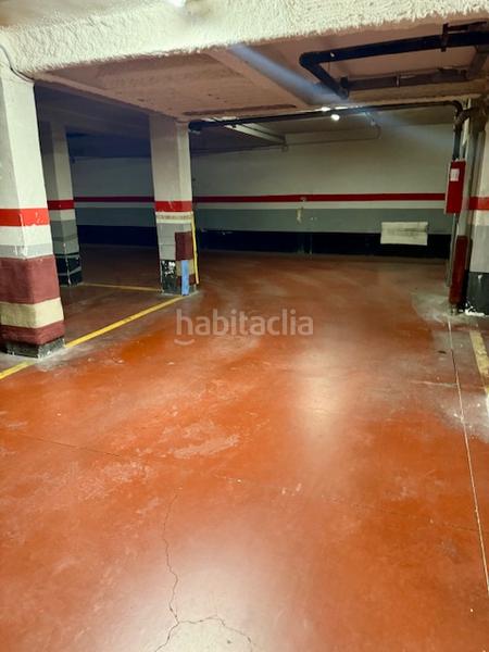 Foto 757ef279-afef-4d8a-b951-79f01d393520. Parking voiture dans Prosperitat Barcelona