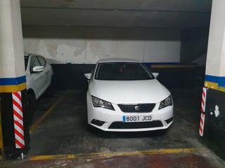 Aparcament cotxe a Carrer de la Flor de Neu