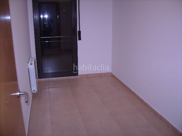 Foto ca2d60c3-190f-4592-80d5-a166dce47429. Pis amb calefacció a Prosperitat Barcelona