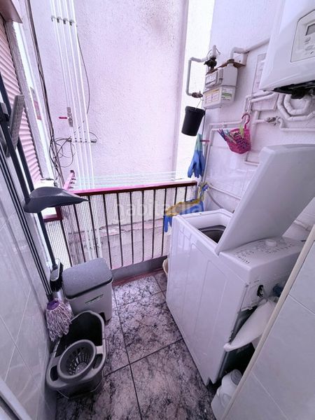 Foto 5dc2fd60-d916-442f-befa-c927b21b7e83. Piso en Prosperitat Barcelona