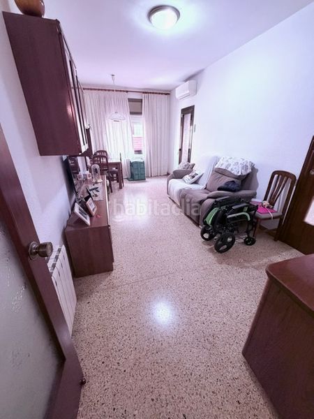 Foto 6d02ade6-a463-4641-b289-0eb796e89c13. Piso en Prosperitat Barcelona