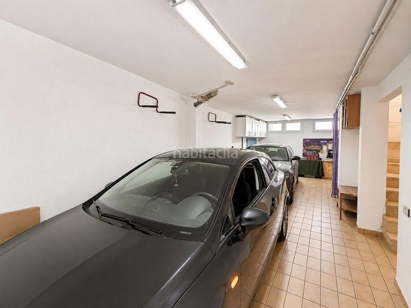 Foto a5829c99-0808-43fd-9bca-31e44749f828. Casa adossada amb xemeneia calefacció aparcament a Barberà del Vallès