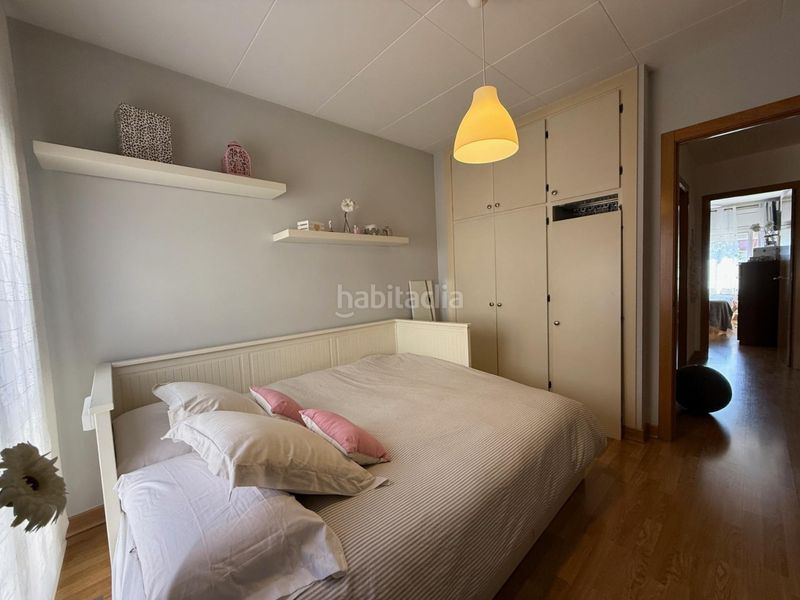 Foto d58ec4eb-4d71-470a-998b-34ef6d101ad5. Casa adossada amb xemeneia calefacció aparcament a Barberà del Vallès