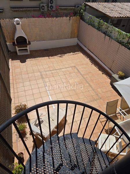Foto 12ef28b1-23f6-4980-8e8a-2c0628553d47. Casa aparellada amb calefacció aparcament a Roc Blanc Terrassa