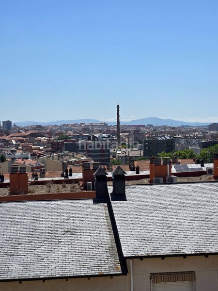 Foto d0a0fae4-d300-4963-93d1-b42b37d31703. Casa aparellada amb calefacció aparcament a Roc Blanc Terrassa