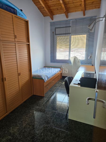 Foto e7b3f8ff-889b-4a64-bef8-42d5a2c7fcfe. Casa aparellada amb calefacció aparcament a Roc Blanc Terrassa