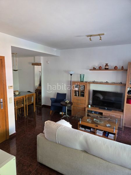 Foto f94f6268-9ff3-4d5c-a0c5-289395b5761e. Casa aparellada amb calefacció aparcament a Roc Blanc Terrassa