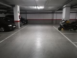 Location Parking moto  Carrer d'aldana. Alquiler plaza aparcamiento para moto. muy bien situada. primera