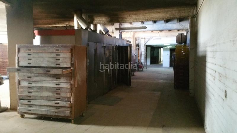 Foto 9fb23410-35e1-4829-a80d-c22f6e6b6fb5. Local commercial dans Llatí Santa Coloma de Gramenet