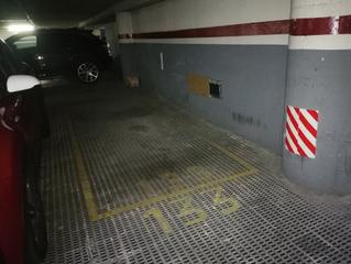 Alquiler Parking coche  Carrer de rocafort. Rocafort-entre sepúlveda y tamarit. coche medianto-tipo suzuki i