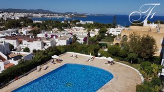 Pis a Santa Eul�ria des Riu. Santa eulalia / siesta � piso reformado con vistas al mar