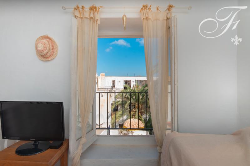 Foto 3b8eecb8-4a10-4d06-930a-7f887bb6f425. Maison avec chauffage dans Dalt Vila-La Marina Ibiza