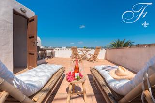 Maison à Dalt Vila-La Marina. Casa histórica reformada en dalt vila – ibiza
