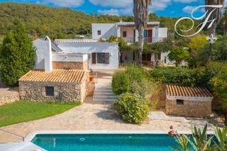 Mas à Sant Antoni de Portmany. Finca auténtica e histórica con estudio independiente — santa ag
