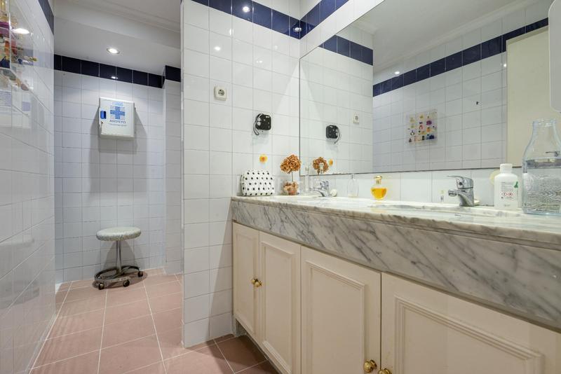 Foto b5e79213-68b4-4077-ad10-99f894153596. Affitto locale commerciale in Centre Sant Joan Despí