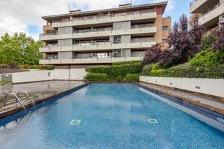 Planta baixa a Parc Central. Encantadora planta baja con gran jardín en primera línea del par