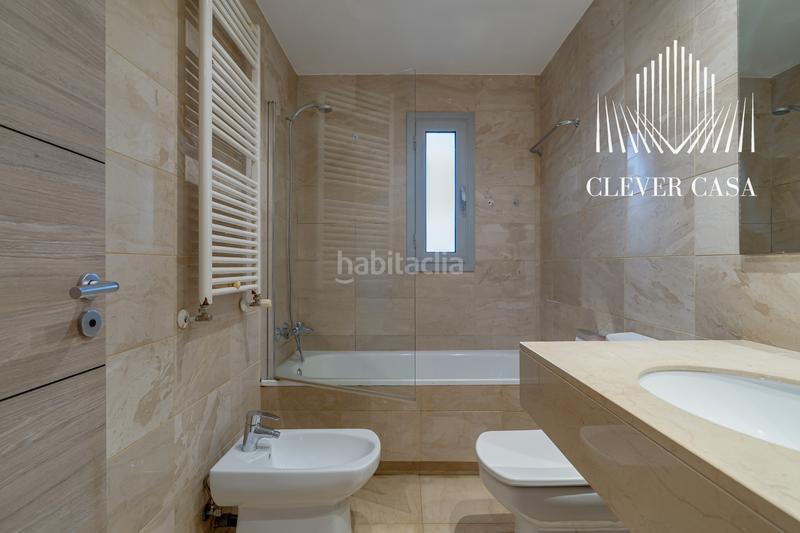 Foto 01fa8c4f-1cc8-4a0e-82f8-3456be5d29e4. Ground floor with heating parking pool in Parc Central Sant Cugat del Vallès