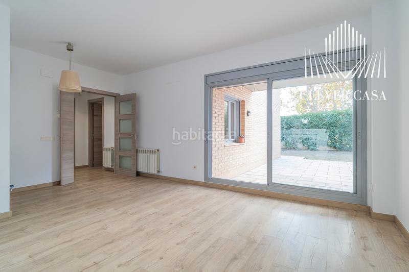 Foto 04856d3e-5027-429e-9d85-c2a002cff781. Ground floor with heating parking pool in Parc Central Sant Cugat del Vallès