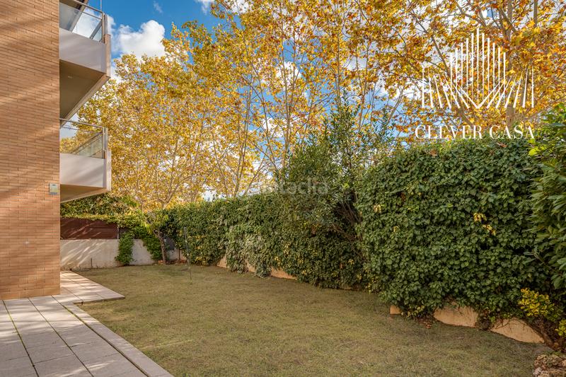 Foto 4d1e1721-88cc-4fad-9d8e-5acf7b502bc8. Ground floor with heating parking pool in Parc Central Sant Cugat del Vallès