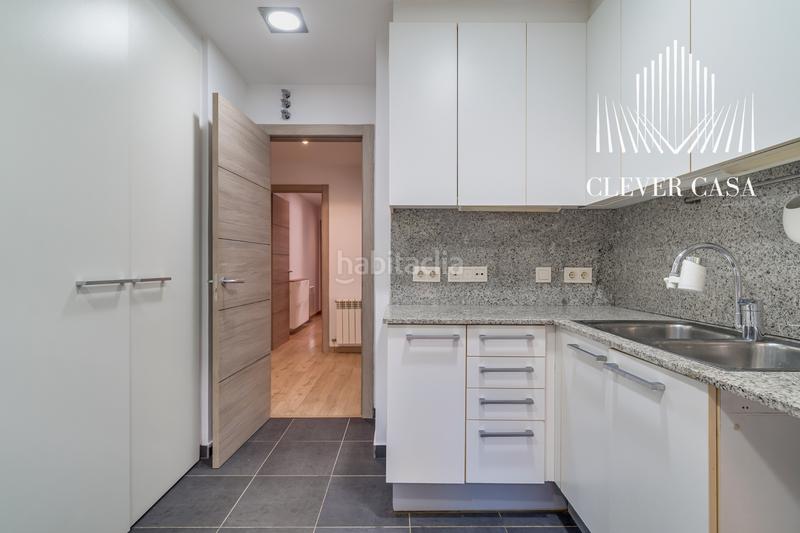 Foto b177b73f-f596-4a9e-aa79-cac1f247a0ec. Ground floor with heating parking pool in Parc Central Sant Cugat del Vallès