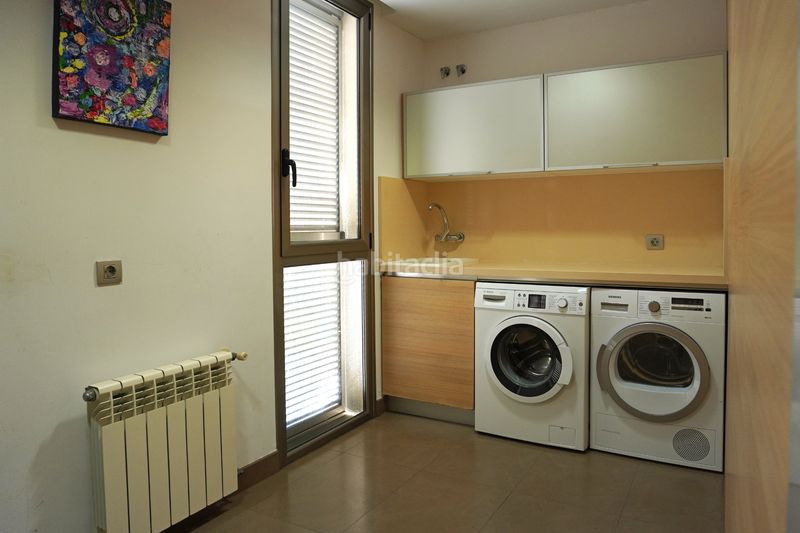 Foto 3e417795-7bb3-4ff7-9da7-8689054182c1. Chalet avec chauffage parking piscine dans Miramar