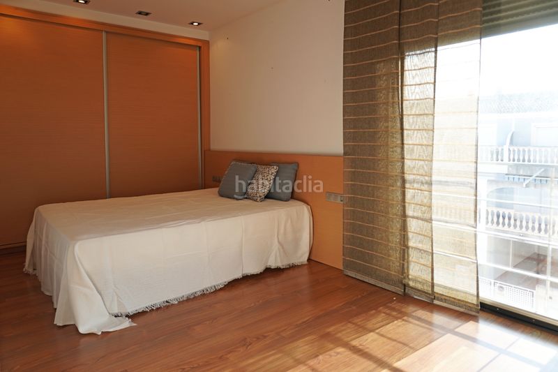 Foto 942bbe06-9efd-4093-b4e7-f32e266f9373. Chalet avec chauffage parking piscine dans Miramar