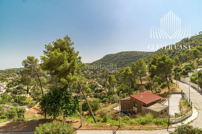 Foto b45018aa-d5fd-4c51-aa7b-7d63c789fd0b. Xalet amb xemeneia calefacció aparcament piscina a Torrelles de Llobregat