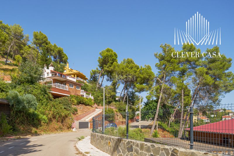 Foto c4e76add-5dca-4546-8e5d-050ca1447213. Xalet amb xemeneia calefacció aparcament piscina a Torrelles de Llobregat