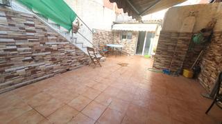 Casa adossada a Creu de Barberà