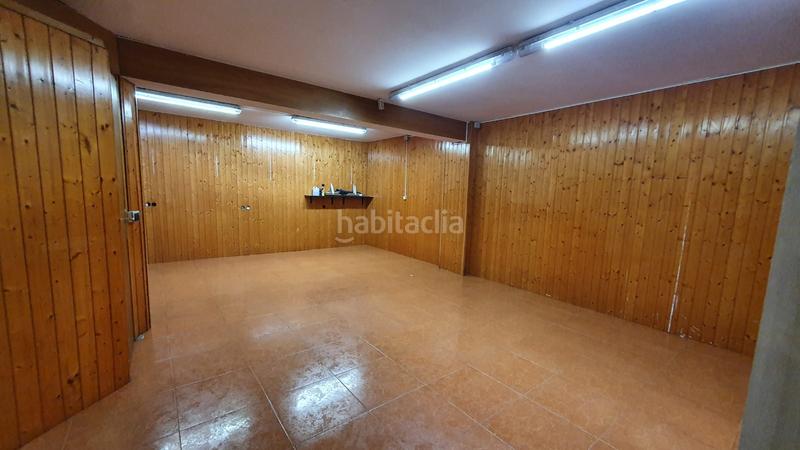 Foto 09141829-a683-43f5-9be1-f07361af2ffc. Alquiler local comercial en carrer d'enric granados 35 en Barberà del Vallès