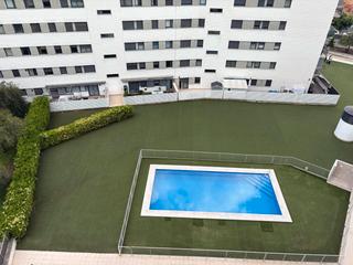 Pis a Carretera de terrassa 519. Vivienda semi  nueva con 2 pisicinas y jardín comunitario