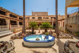 Xalet a Carrer son net 21. Villa en el casco histrico de inca